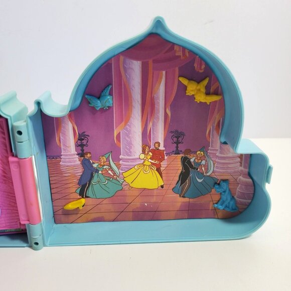 Cinderella Once Upon A Time Folding Playset Blue 3 Figures Complete Vintage 90s - Picture 5 of 15
